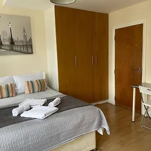 Apartment Amazing Studio In Ilford!, Ilford